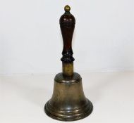 A Victorian walnut handled school bell, split to h