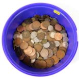 A tub quantity of mixed copper & nickel coinage