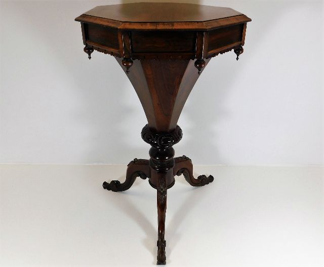 An early Victorian rosewood sewing table 28.5in hi