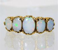 A 9ct gold ring set with opal 3.4g size K