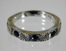 A 9ct white gold diamond & sapphire ring 4g size M