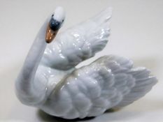 A Lladro figure of swan 3.5in high