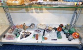A quantity of crystal & polished stone collectable