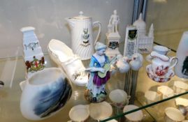 A quantity of crested wares & other collectables