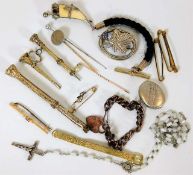 A selection of mixed jewellery & sundry items inc.