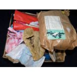 A boxed quantity of knitting items & wool