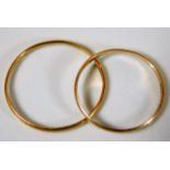 Two George III yellow metal gold bands 1.3g