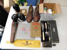A boxed quantity of vintage sundry items