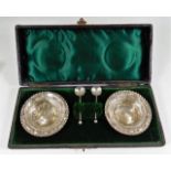 A boxed set of silver salts with spoons, 22.5g sil