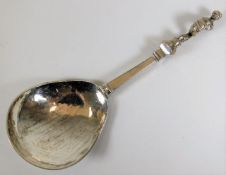 A silver caddy spoon with ships style figurehead 5