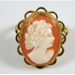 A 9ct gold cameo brooch 4.2g