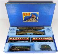 A vintage Dubo railway train set