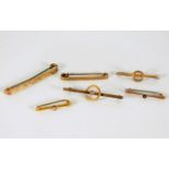 Six 9ct gold brooches, some with steel pins a/f 6.