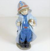 A LLadro Little Fireman 06334 with box 8.5in