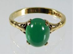 A 9ct gold ring with chrysoprase 2.6g size N/O