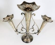 An English silver epergne set 9in tall, 412g inclu