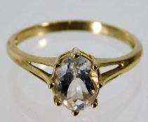 A 9ct gold ring set with paste stone 1.7g