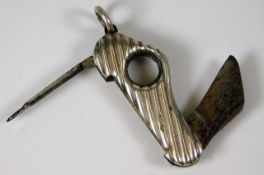 A c.1900 silver cigar cutter 11.5g