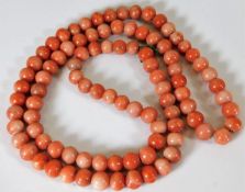 A Victorian coral bead necklace 186g