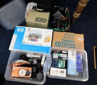 A quantity of various cameras & gadgets, some boxe