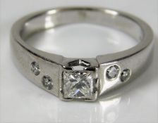 An 18ct white gold ring set with 0.5ct princess cu