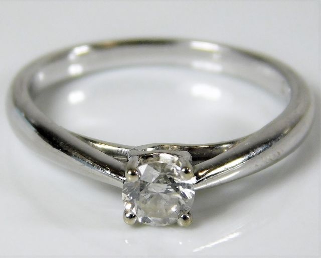 A 9ct white gold diamond solitaire ring size L 2.1