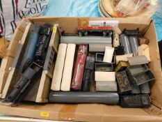 A boxed quantity of railway items including Hornby