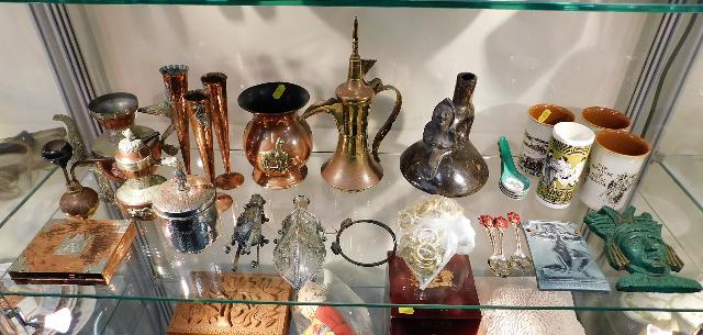 A quantity of 20thC. ethnic & tourist ware items i