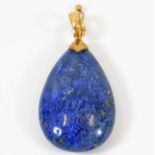 A 9ct gold mounted lapis lazuli pendant 10g