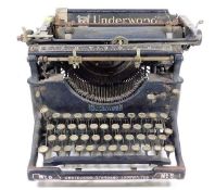 An early 20thC. Underwood No.5 typewriter