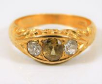 An antique 18ct gold ring set with yellow sapphire & approx.0.3ct diamonds 4.7g size J