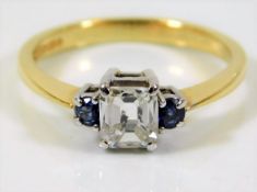 An antique 18ct gold ring set with approx. 0.7ct e