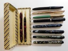 Boxed Conway Stewart pen and pencil set 14ct nib t
