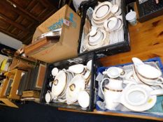 Quantity of Royal Doulton Harlow dinnerservice