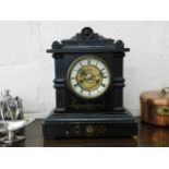 Mantel clock