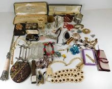 A large quantity of costume jewellery and other it