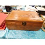 Oriental jewellery box with carved decor