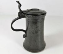 An early pewter tankard possibly 17thC. 5.25in tal