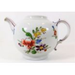 A c.1800 Chinese porcelain teapot lacking lid, sma