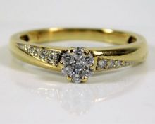 A 9ct gold ring set with diamonds app. 0.25ct 2.4g
