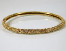 An 18ct gold bracelet et with approx. 2ct diamonds