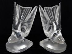 A pair of Lalique crystal Swallow bird bookends 6.