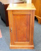 An antique mahogany pot cupboard 28.5in high