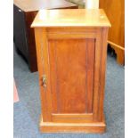 An antique mahogany pot cupboard 28.5in high