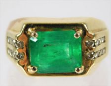 A 14ct gold emerald & diamond ring 13.9g size R/S