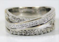An 18ct white gold diamond ring set with approx. 1