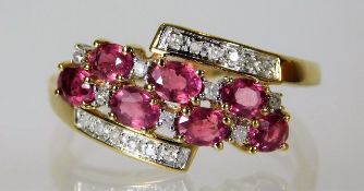 A 9ct gold ring set with ruby & diamond 2.9g size