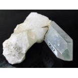 A natural quartz crystal approx. 1050g