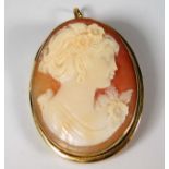 A 9ct gold mounted cameo 38mm H 6.4g