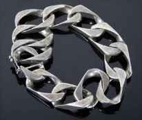 A chunky silver curb bracelet 52.4g